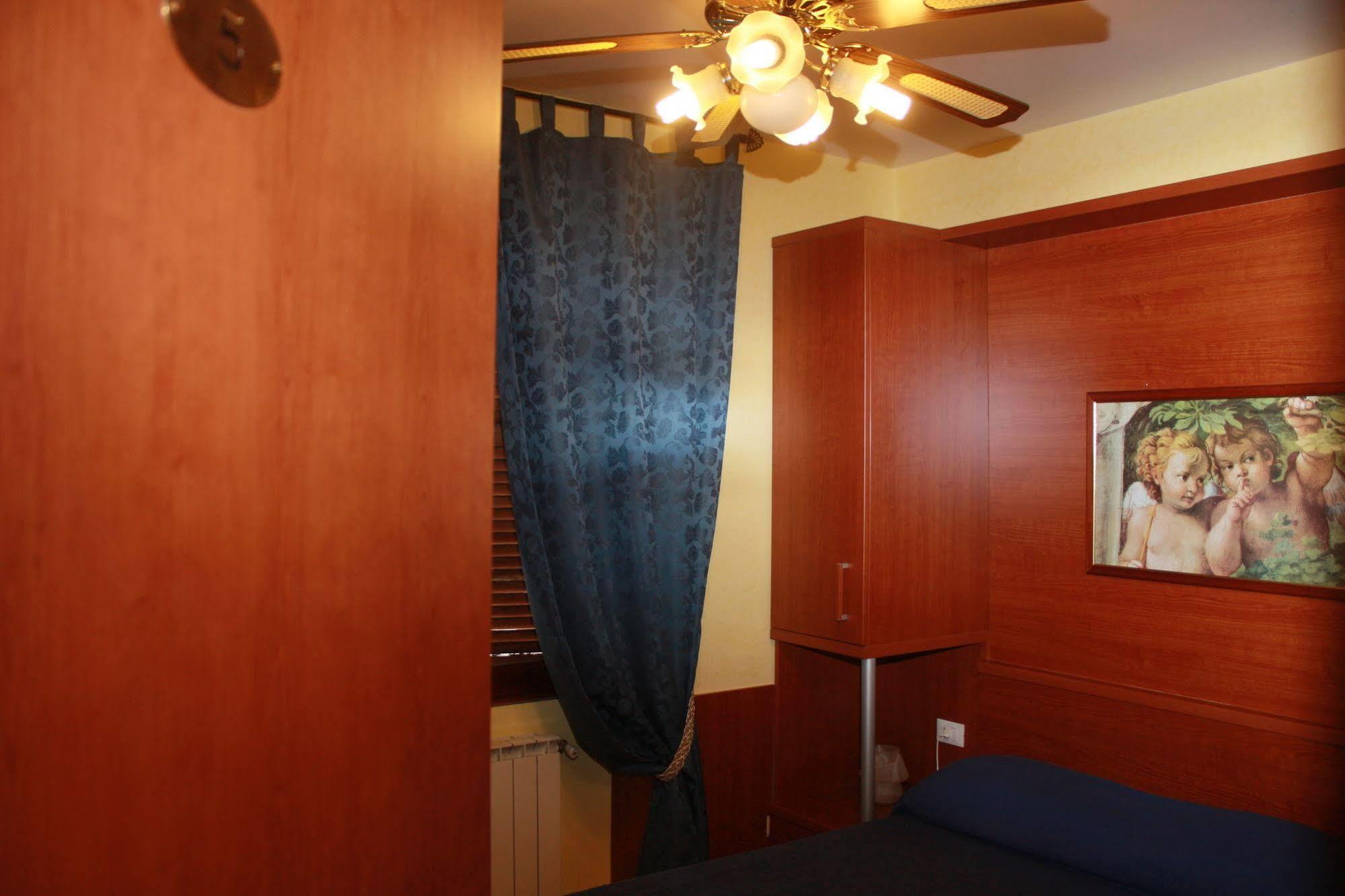 Viennese Due Hotel Rome Exterior photo